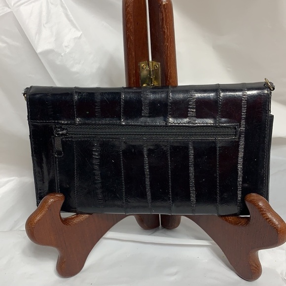 LEE Sands Vintage Black Eel Skin Trifold Wallet W/ snap closure - Picture 2 of 5